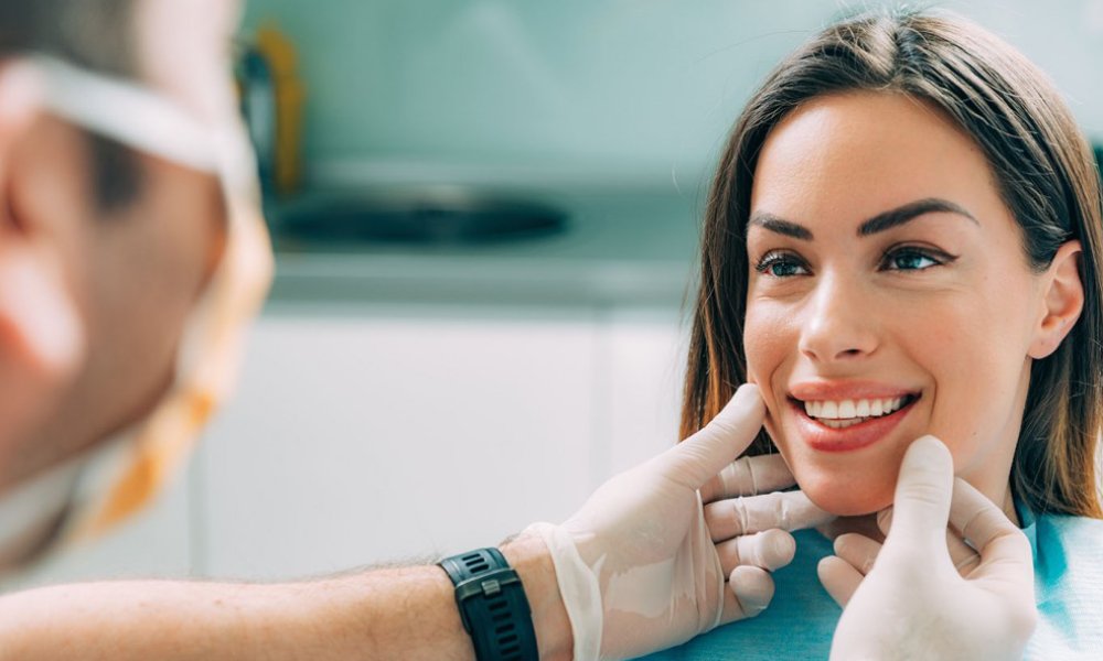 Cosmetic Dentistry - What is a Smile Makeover